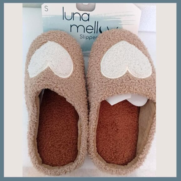 Luna Mellow Beige & White Heart Slippers, Heart Slippers, Women's Slippers - Picture 5 of 6